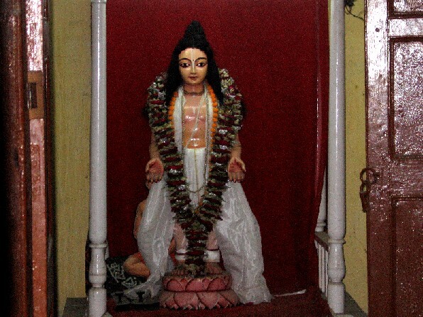 The worshiped Deity of Sri Virabhadra Prabhu, son of Nityananda Prabhu, with whose household Sri Chaitanya-charitamrita records that Abhirama Thakura and Gadadhara dasa always stayed.