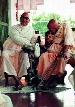 Srila Bhakti Promode Puri Goswami Maharaja seated together with his godbrother Srila Bhakti Rakshaka Sridhara Deva Goswami Maharaja