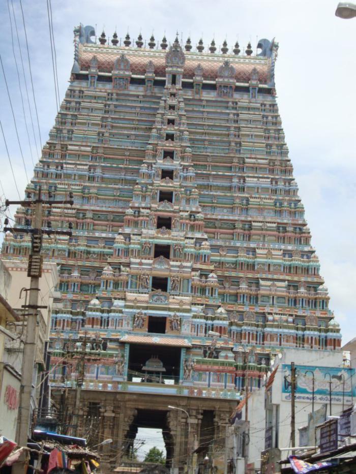 The towering gopuram of the Sri Ranganathaswamy temple at Srirangam, the South Indian temple town where Gopala Bhatta Goswami was born into a family of Sri Vaishnava priests.