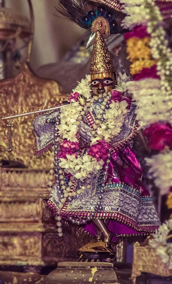 Kashishvara Pandit, the guardian whose one recorded absence from his post at a Ratha-yatra festival left King Prataparudra to catch the falling Lord Chaitanya Mahaprabhu.