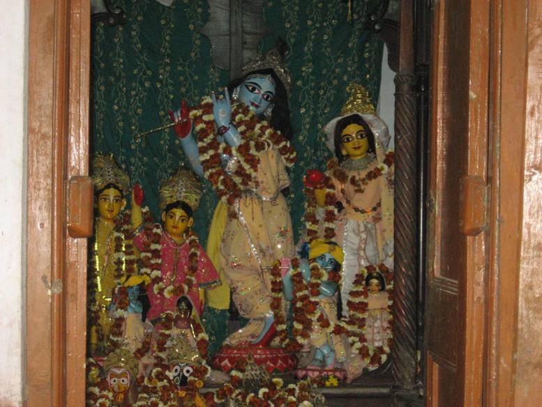 A second view of the Deity altar at Mamgachi, showing Radha-Gopinatha together with the other Deities that later joined the same worship.