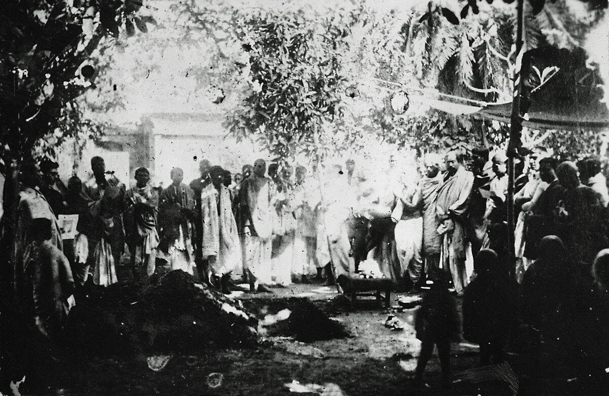 Bhaktivinoda Thakura's samadhi (burial/interment) ceremony in Mayapur, 1914