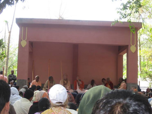 Devotees and sannyasis gathered for a festival observance at the Mamgachi temple associated with Vrindavana Dasa Thakura.